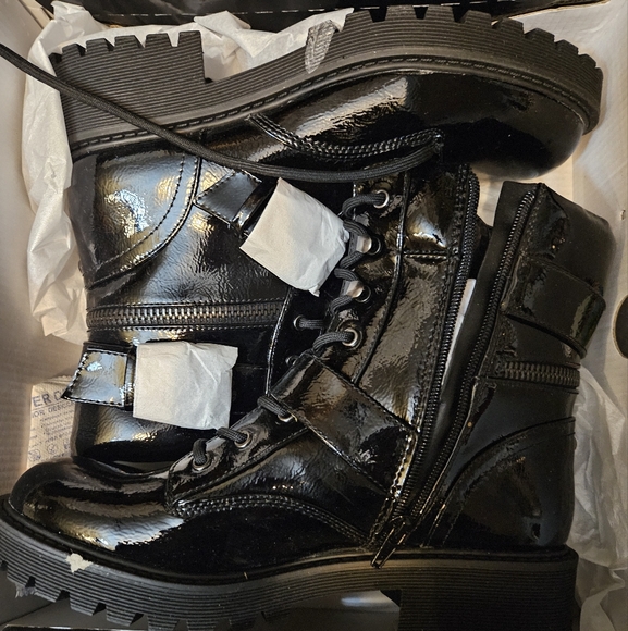 Black patented leather combat boots - Picture 6 of 6